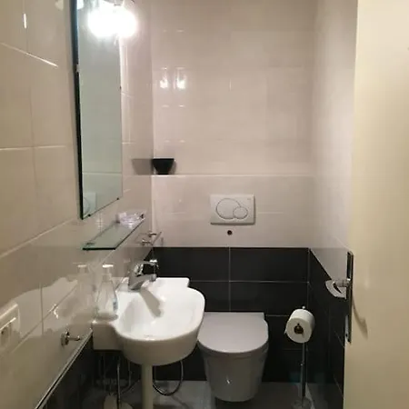 Bright 70m2 2-room Apartment,garden,facing The Sea