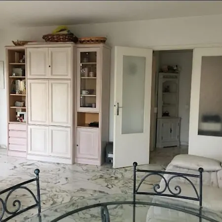 Apartment Bright 70m2 2-room Apartment,garden,facing The Sea *