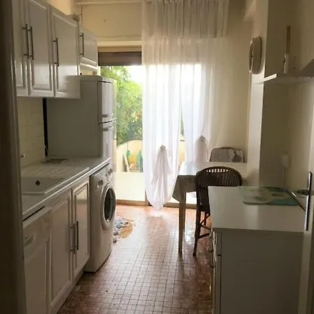 Apartment Bright 70m2 2-room Apartment,garden,facing The Sea